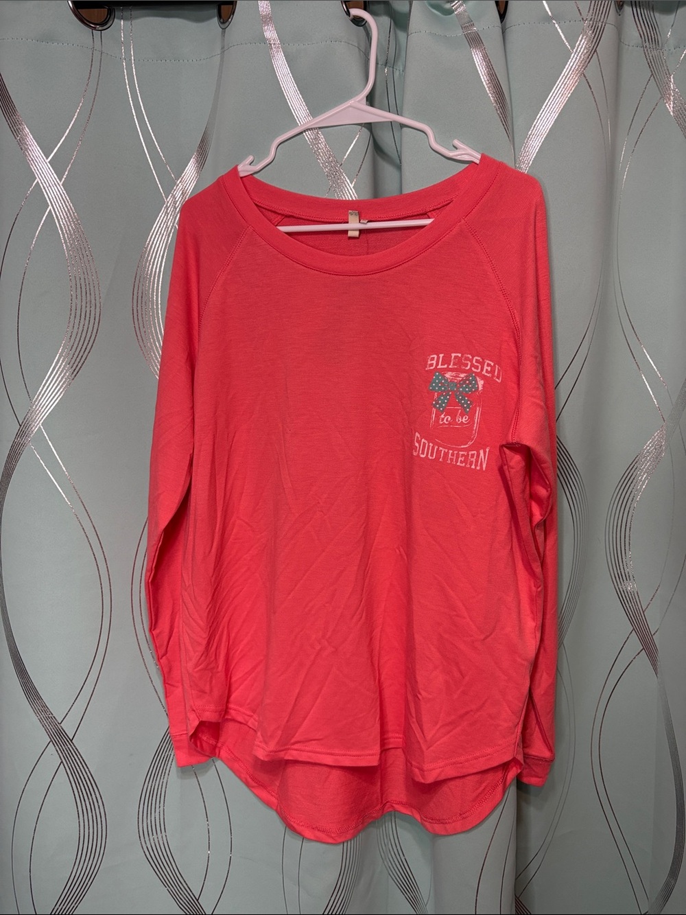Red Camel Salmon Sun Long Sleeve Raglan Sweeper